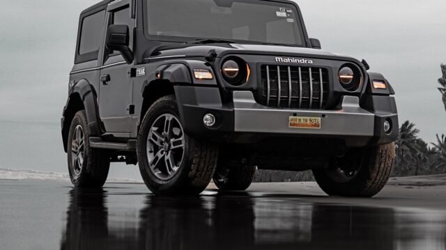 Mahindra Splits the Thar Roxx Line-Up: Diesel-Auto Now Cheaper by ₹1.2 Lakh